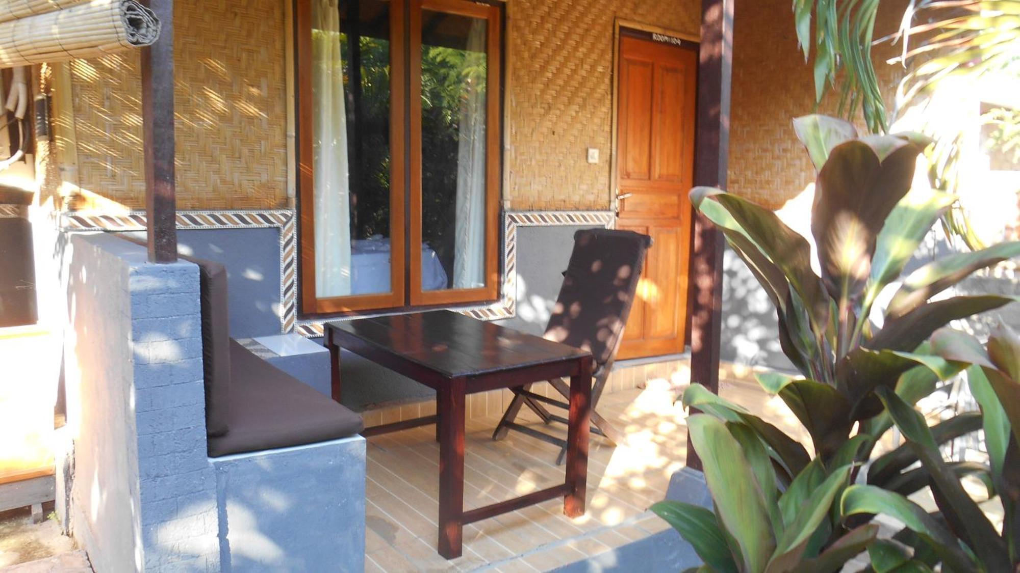 Taman Menjangan Homestay By Snorkelingmenjangan 班尤温当 外观 照片