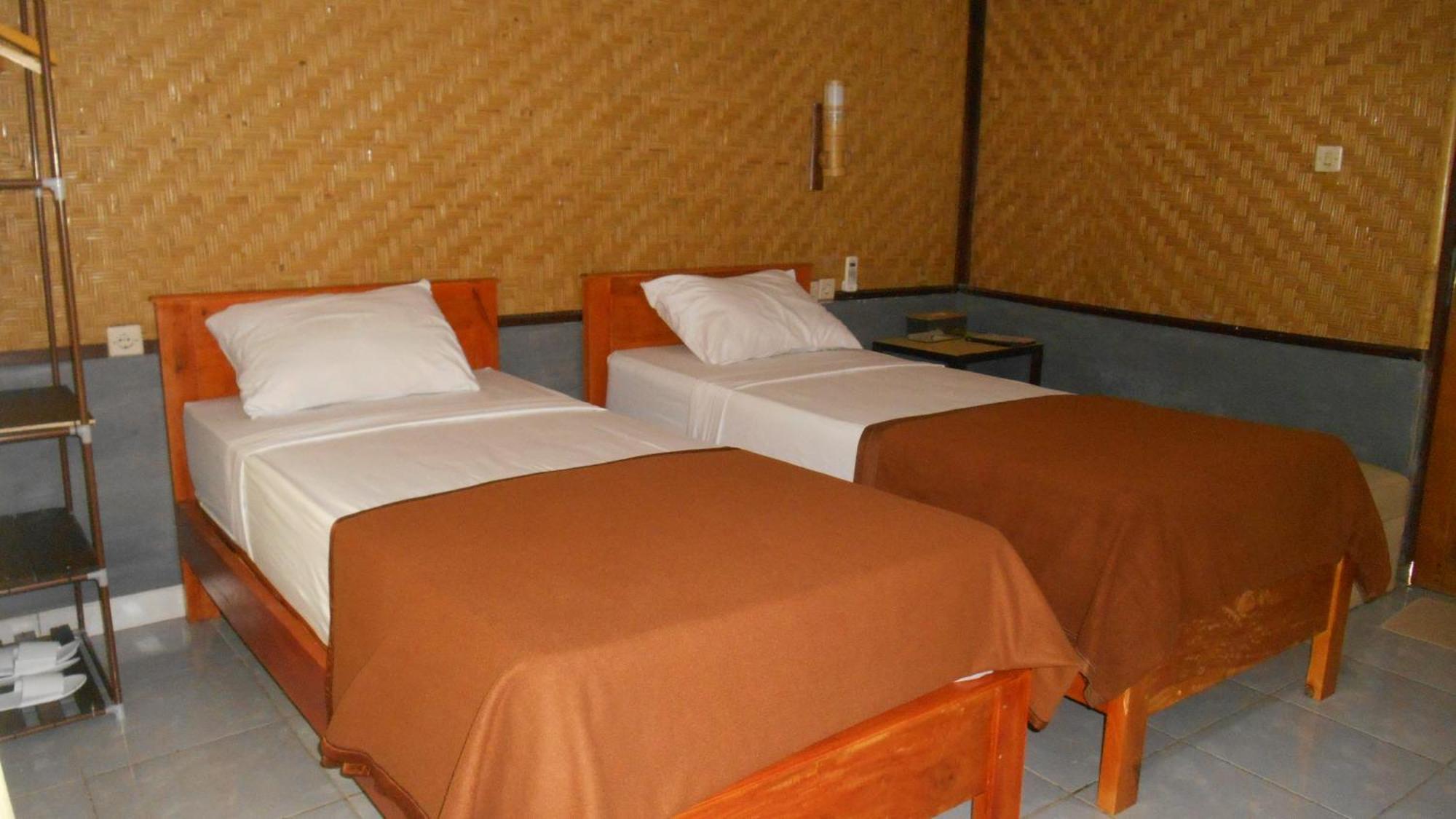 Taman Menjangan Homestay By Snorkelingmenjangan 班尤温当 外观 照片